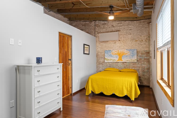 Brownsville Townhome: 1500 East Madison Street