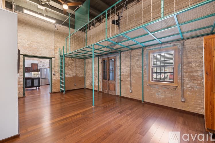 Brownsville Townhome: 1500 East Madison Street