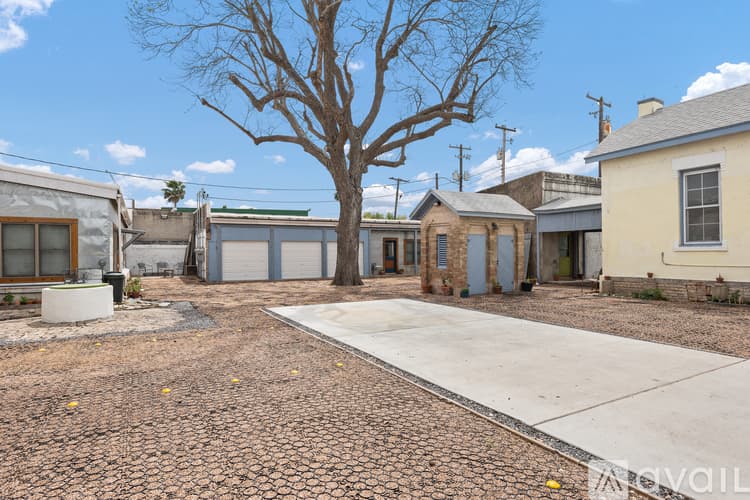 Brownsville Townhome: 1500 East Madison Street