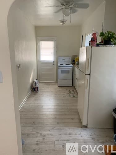 Clearwater Apartment: 23 S San Remo Ave