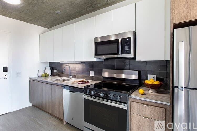 Chicago Apartment: 2217 S Wabash Ave