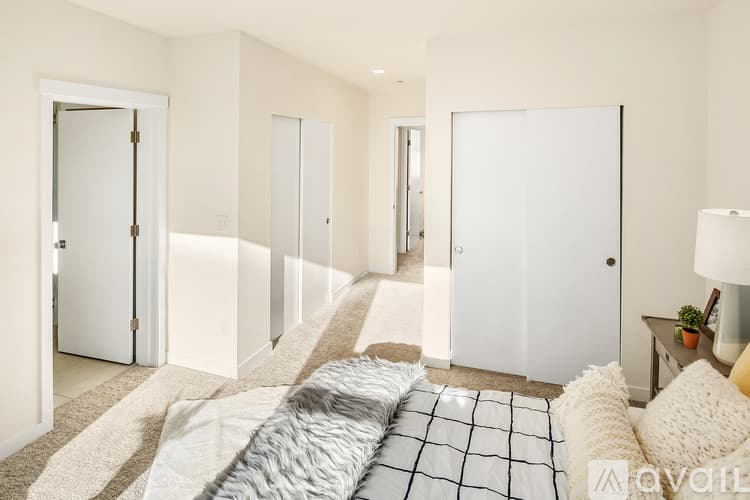 Burien Townhome: 15612 8th Avenue Southwest