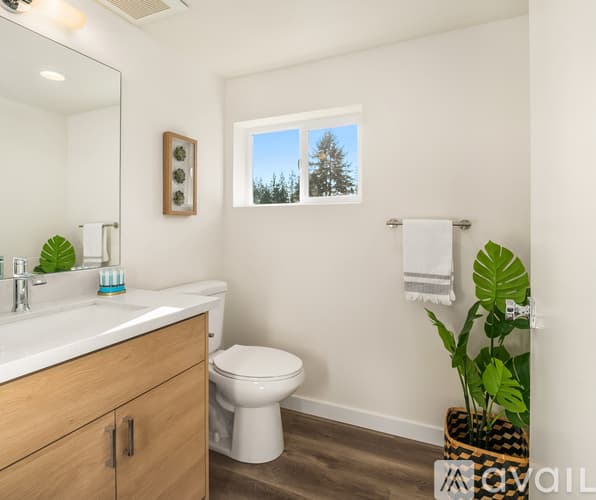 Burien Townhome: 15612 8th Avenue Southwest