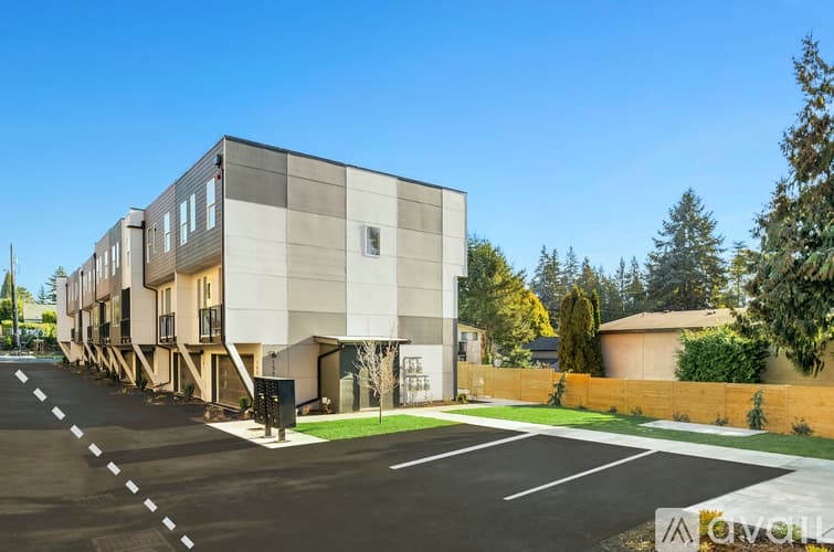 Burien Townhome: 15612 8th Avenue Southwest