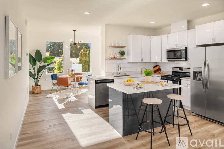 Burien Townhome: 15612 8th Avenue Southwest