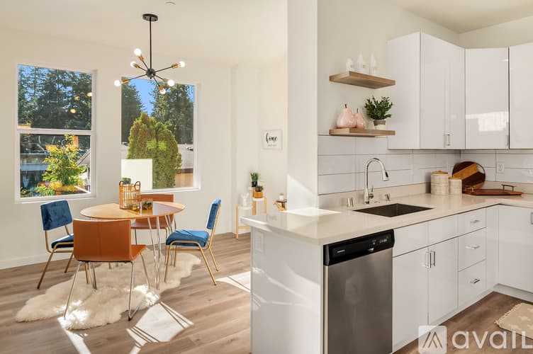 Burien Townhome: 15612 8th Avenue Southwest