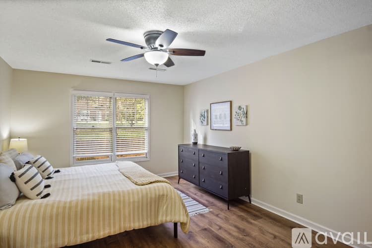 Knoxville Townhome: 10425 Raven Brook Ln