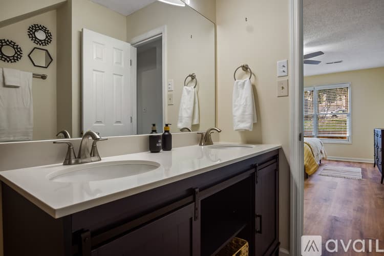 Knoxville Townhome: 10425 Raven Brook Ln