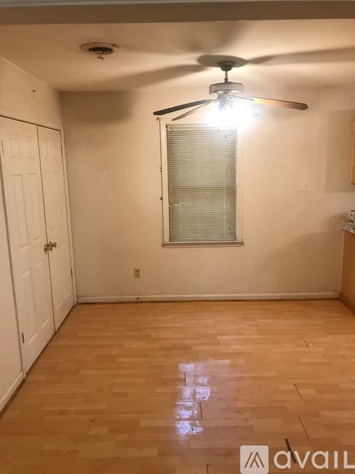 Goldsboro House: 1910 N John Ct