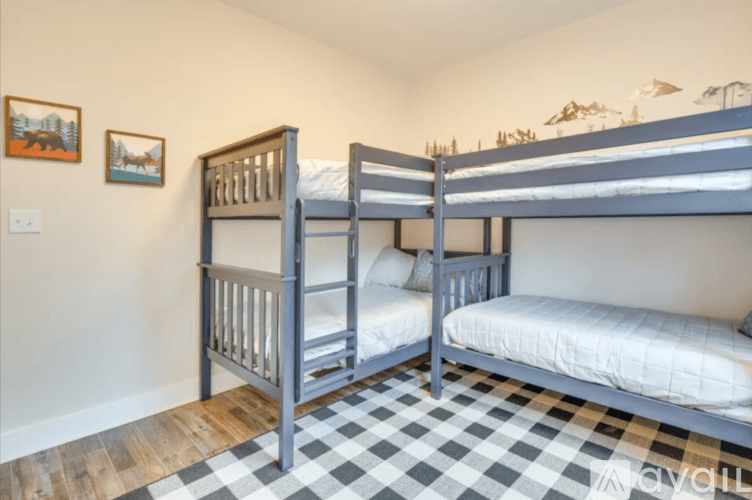 Rutherfordton House: 136 Ole Plantation Drive