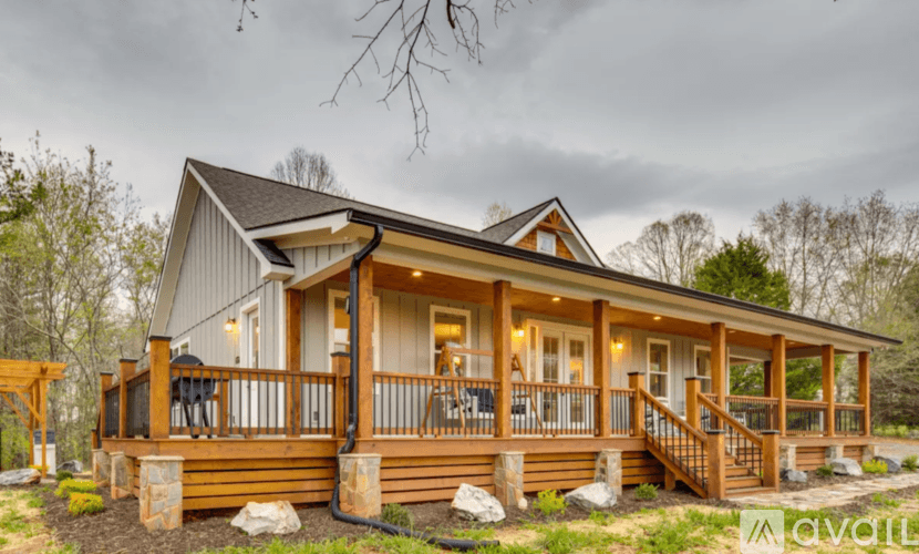 Rutherfordton House: 136 Ole Plantation Drive