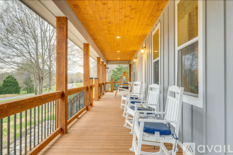 Rutherfordton House: 136 Ole Plantation Drive