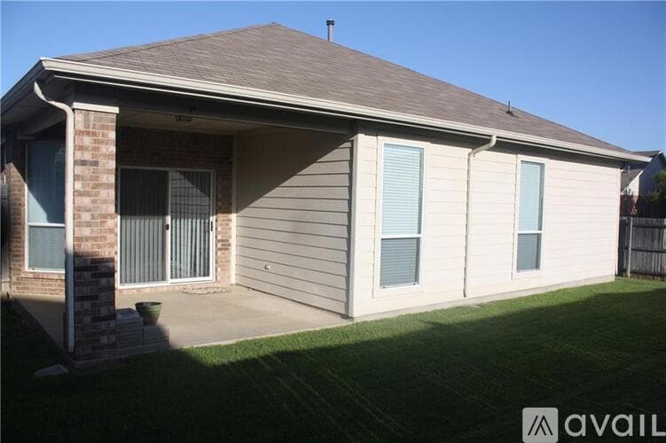 Fort Worth House: 6101 Melanie Dr