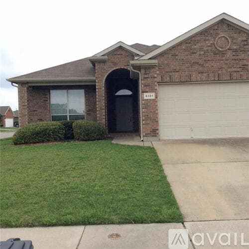 Fort Worth House: 6101 Melanie Dr
