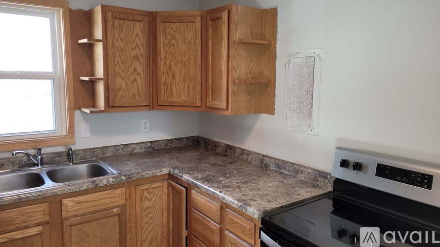 New Underwood Townhome: 409 S Madison Ave