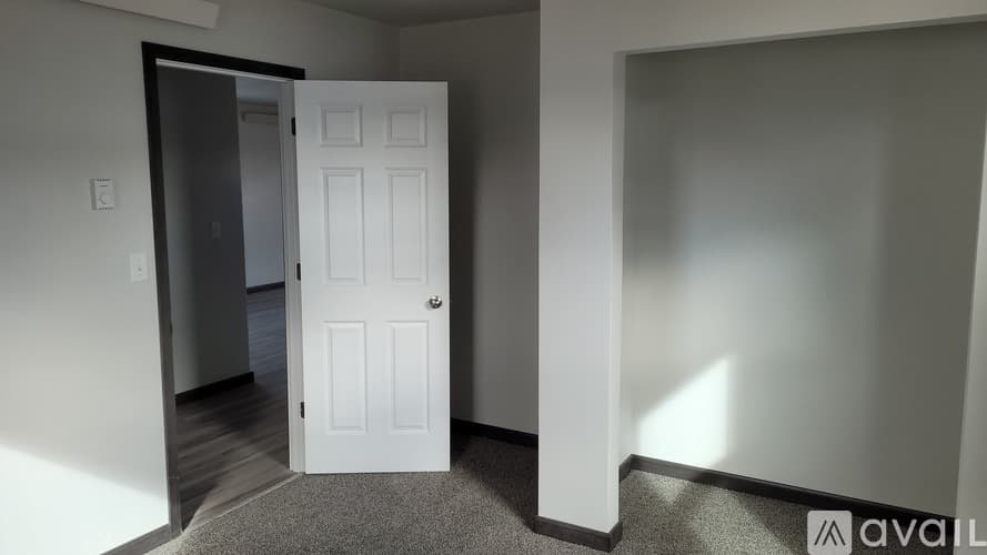 New Underwood Townhome: 409 S Madison Ave