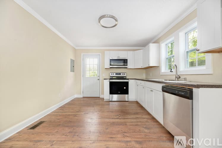 Lancaster House: 441 West Springs Street
