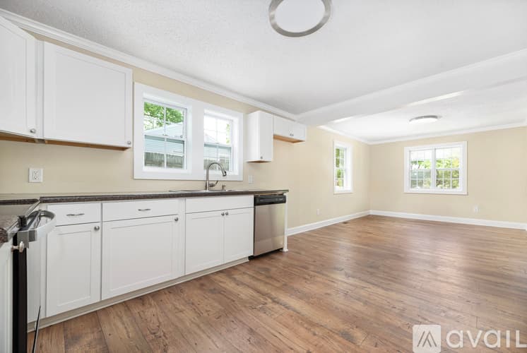 Lancaster House: 441 West Springs Street