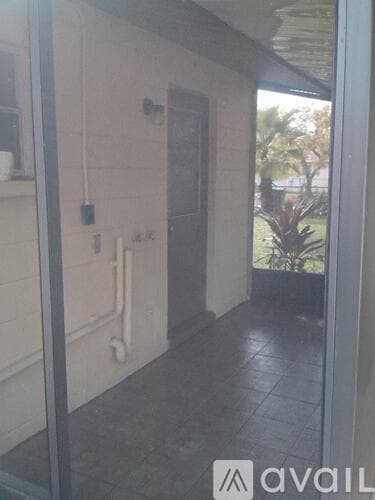 Tampa Apartment: 5301 E 18th Ave