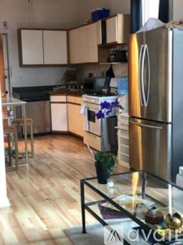 Chicago Apartment: 1929 North Sheffield Avenue