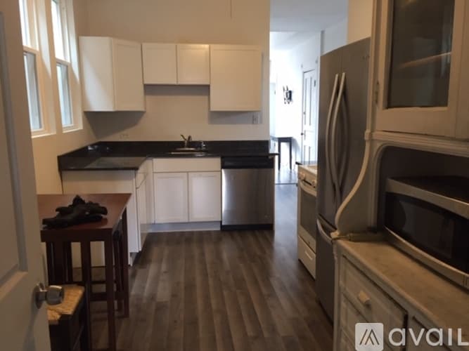 Chicago Apartment: 1929 North Sheffield Avenue