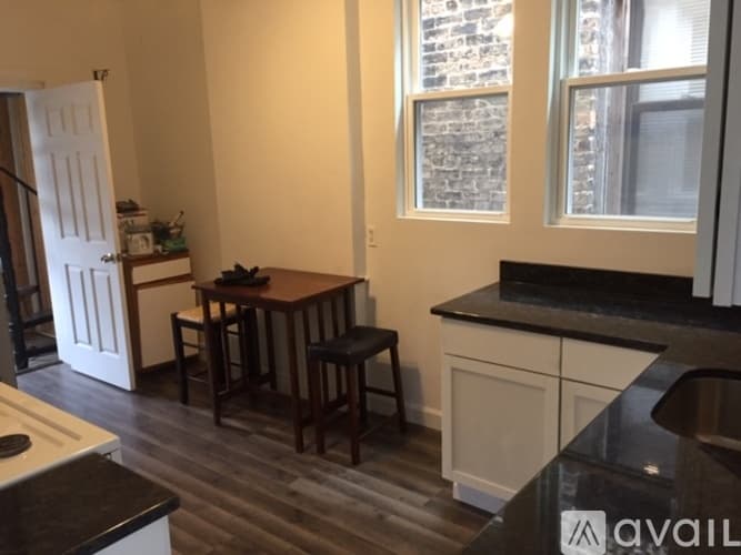 Chicago Apartment: 1929 North Sheffield Avenue