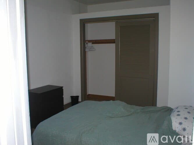 Chicago Apartment: 1929 North Sheffield Avenue