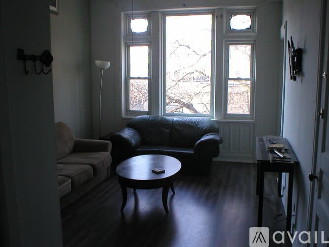 Chicago Apartment: 1929 North Sheffield Avenue