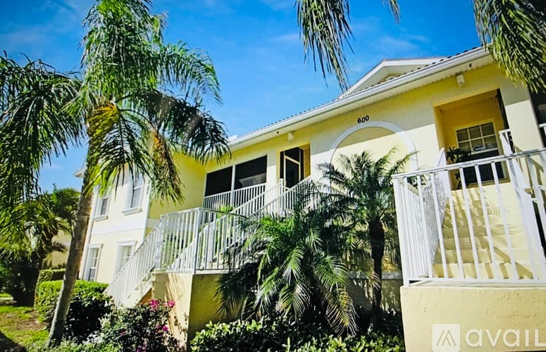 Venice Apartment: 600 Mirabella Circle