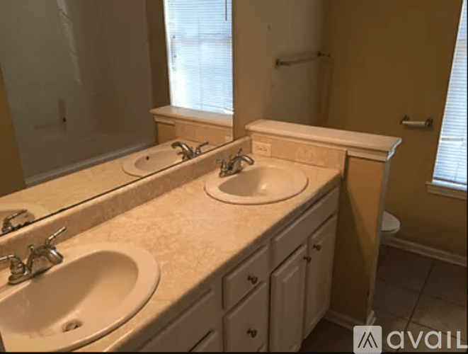 Brunswick House: 171 Drayton Cir