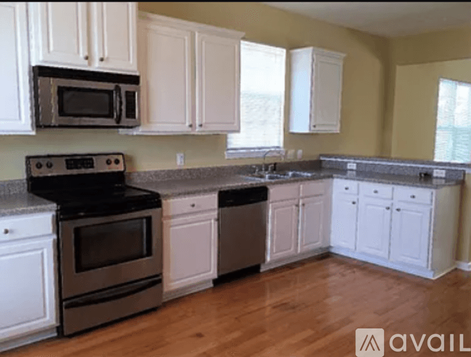 Brunswick House: 171 Drayton Cir