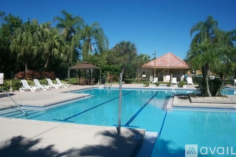 St. Petersburg Condo: 11901 4th Street North