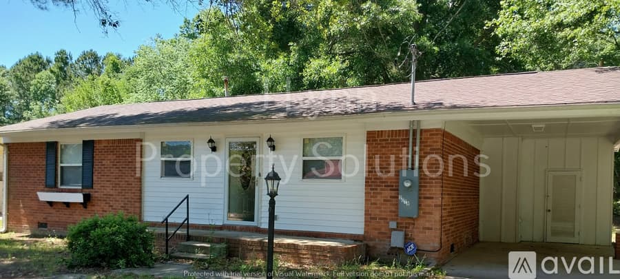 Orangeburg House: 2079 Atlantic Ave