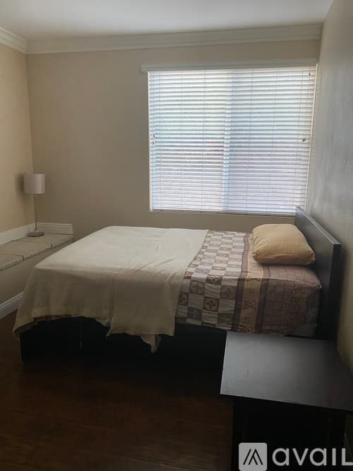Corona Apartment: 14925 Shoreham Street