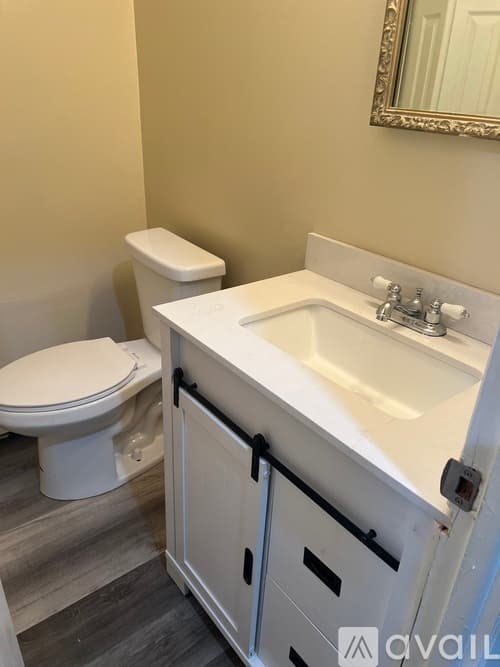 Bloomfield Condo: 82 Sutton Place