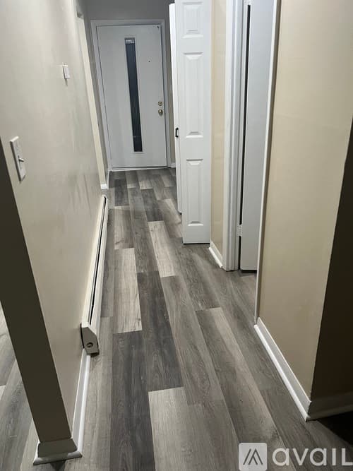 Bloomfield Condo: 82 Sutton Place