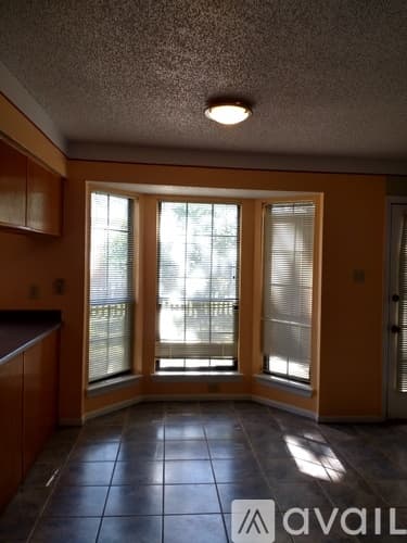 Grand Prairie House: 2361 Shirecreek Cir