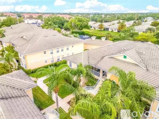 Venice Apartment: 600 Mirabella Circle