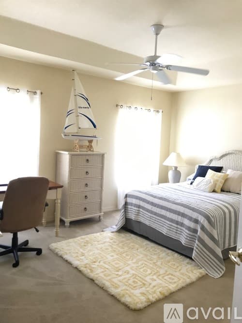 Venice Apartment: 600 Mirabella Circle