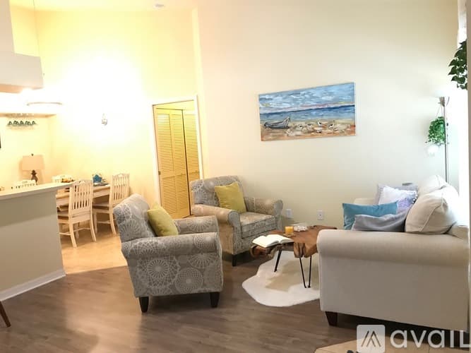 Venice Apartment: 600 Mirabella Circle