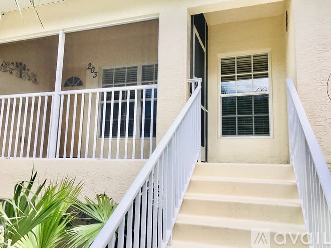 Venice Apartment: 600 Mirabella Circle