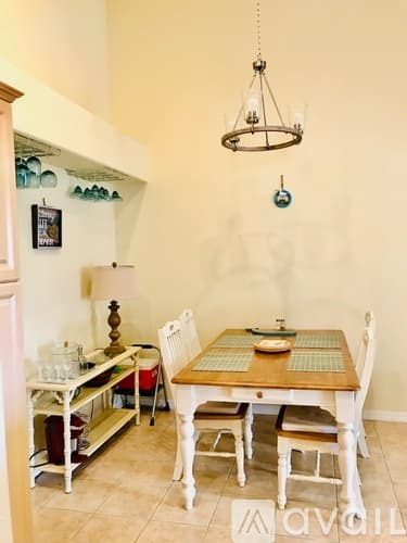 Venice Apartment: 600 Mirabella Circle