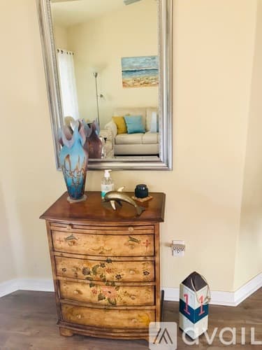 Venice Apartment: 600 Mirabella Circle