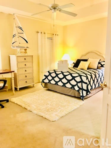 Venice Apartment: 600 Mirabella Circle