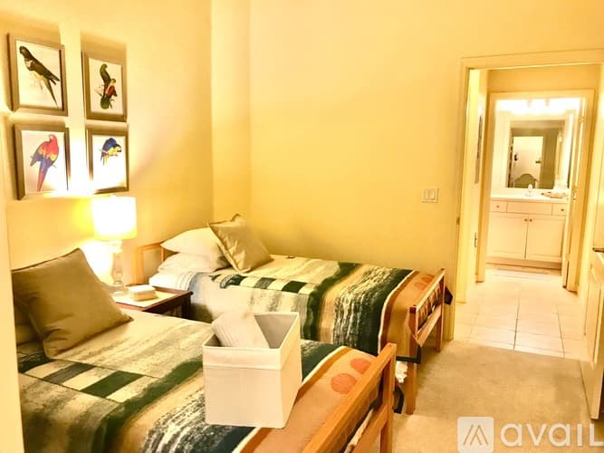 Venice Apartment: 600 Mirabella Circle