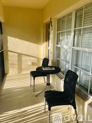 Venice Apartment: 600 Mirabella Circle