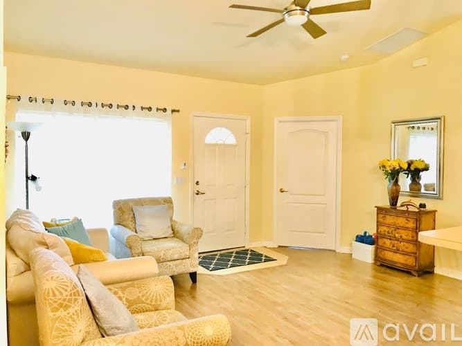 Venice Apartment: 600 Mirabella Circle
