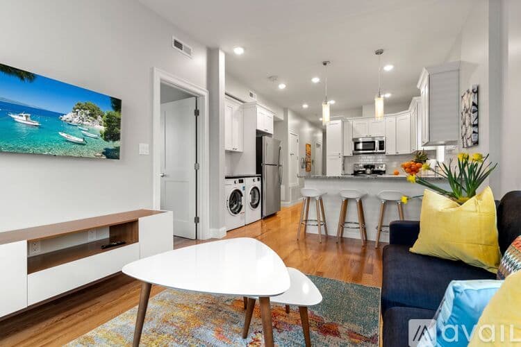 Boston Apartment: 86 Marine Rd