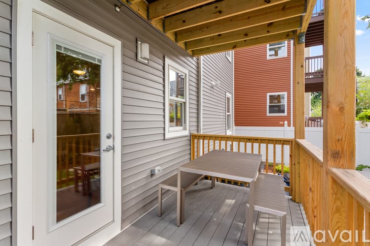 Boston Apartment: 1047 Saratoga St
