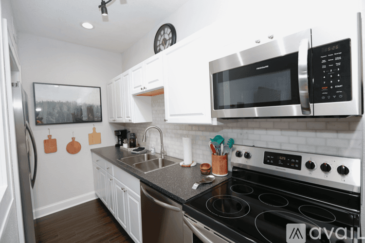 Tampa Apartment: 407 South Melville Avenue
